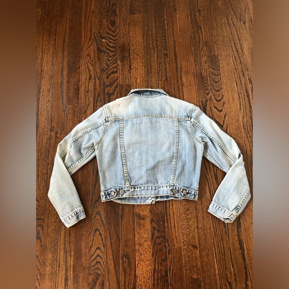 American Eagle Women’s M Blue/Gray Distressed Short Cotton Jean Jacket - EUC! - Picture 9 of 12
